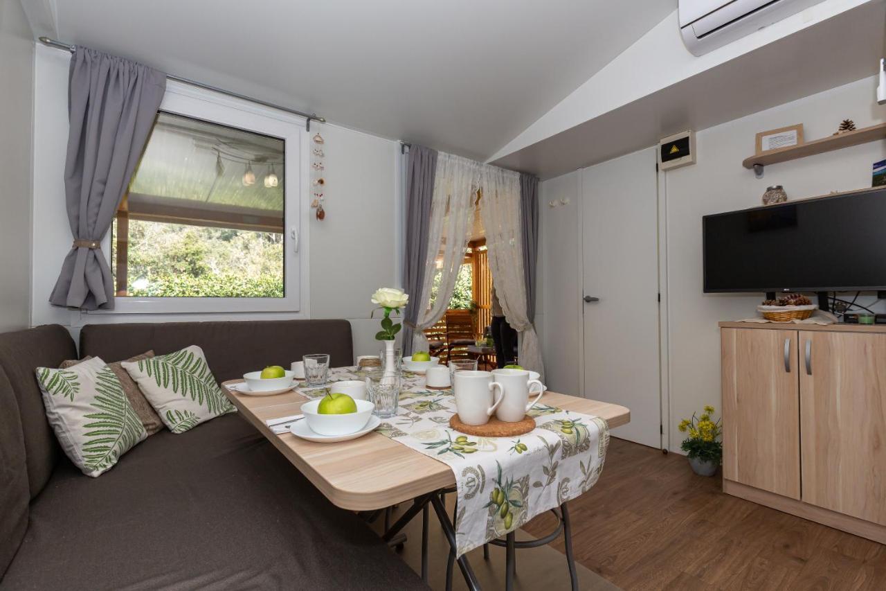 Mobile Pine Adria